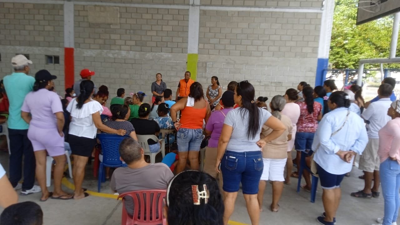 Antes de cualquier formulario, llegó el diálogo: las reuniones comunitarias que le dieron alma al proyecto de titulación en Sabanalarga